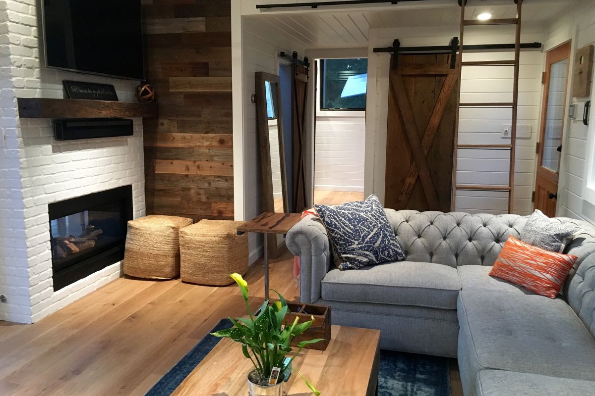 How to Decorate a Tiny House