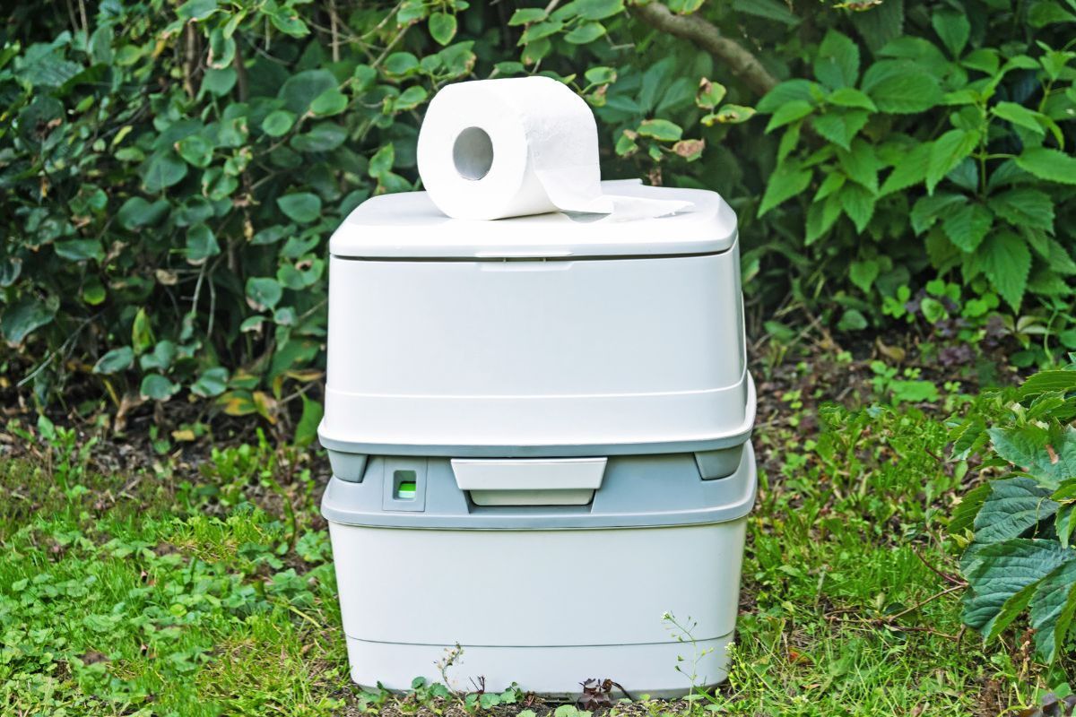 Composting Toilets and Septic Solutions for Tiny Homes