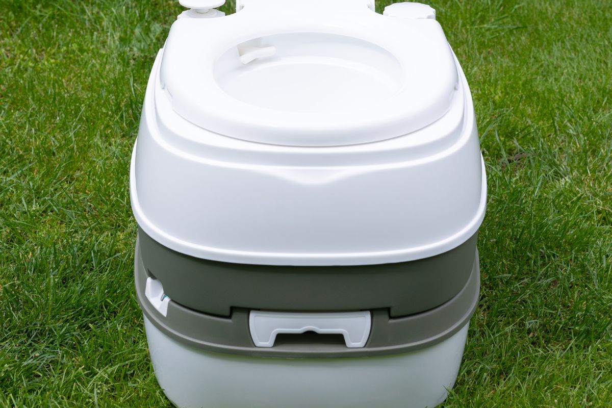 Best Composting Toilet for Tiny Home Living: Top Eco-Friendly Picks