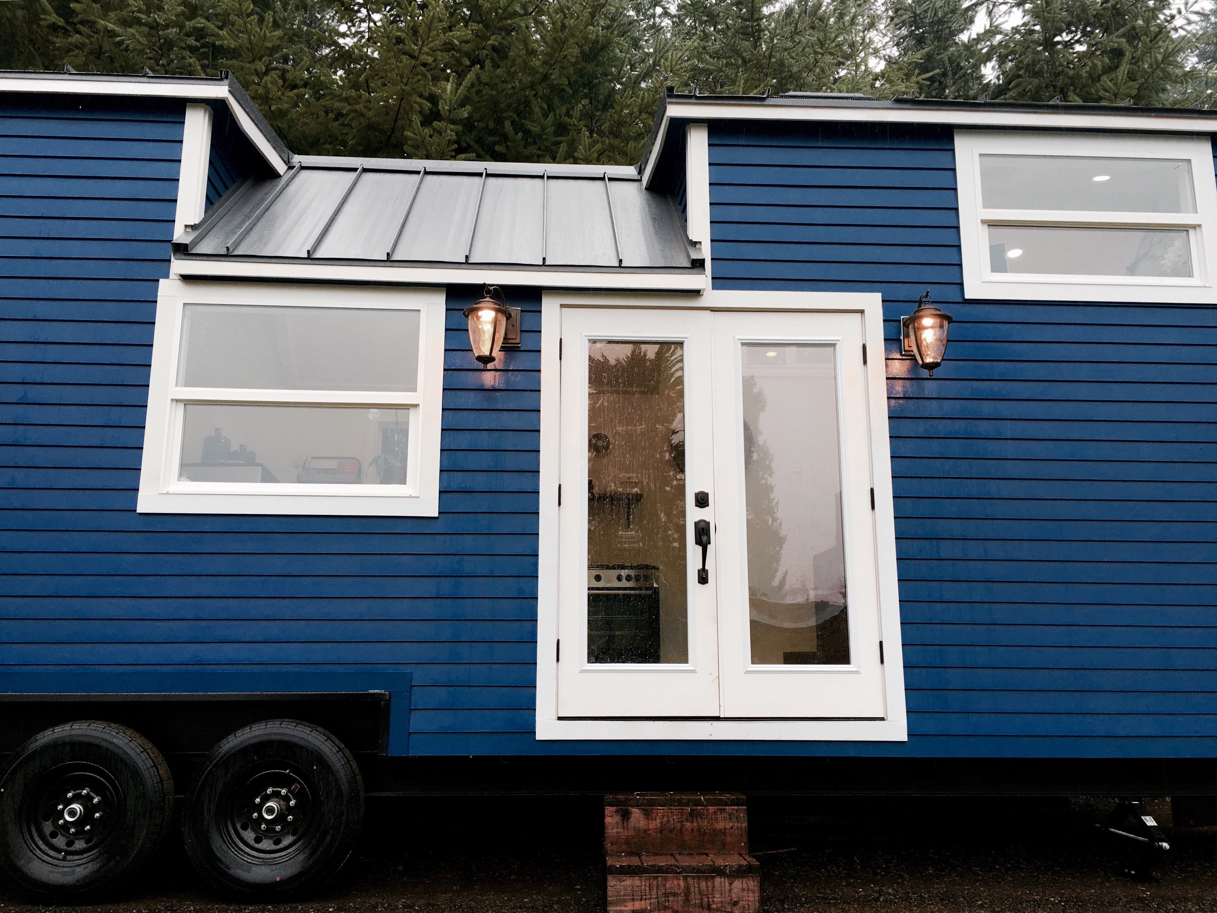 Modern Tiny House Design Ideas for Stylish Small Living