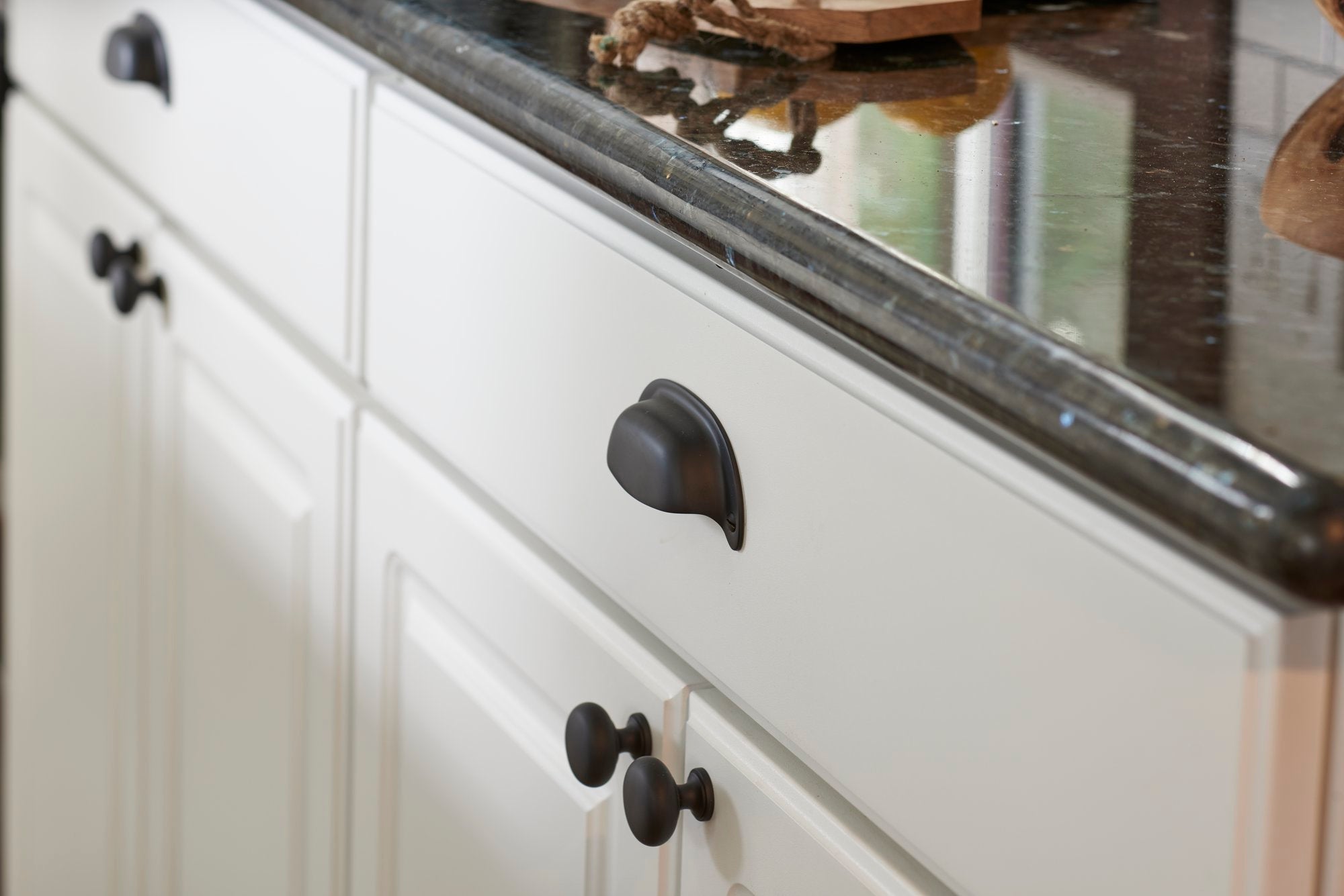 The Pros and Cons of Choosing Oil-Rubbed Bronze Knobs For Your Furniture