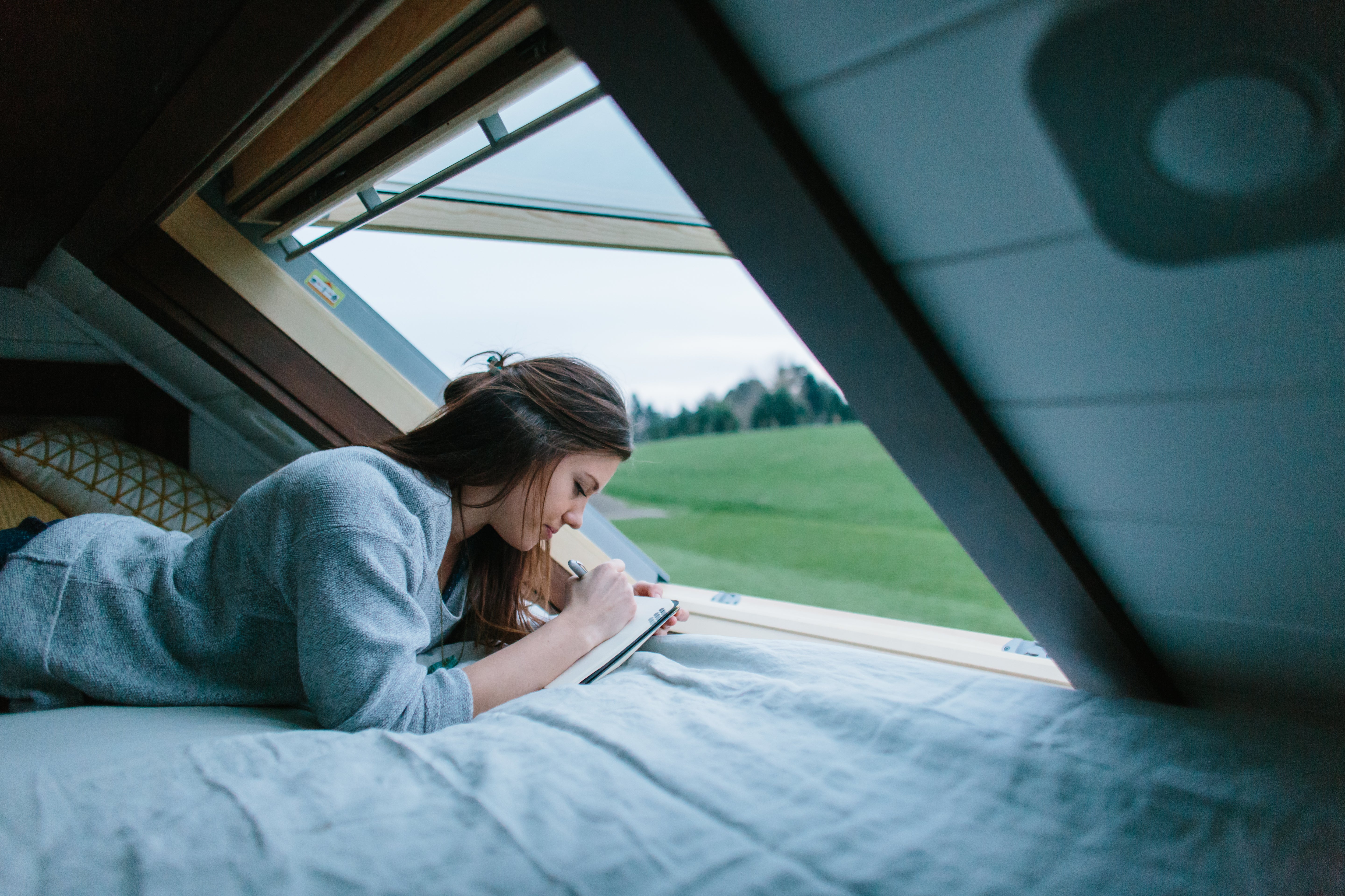 How to Make Money While Traveling in a Tiny House