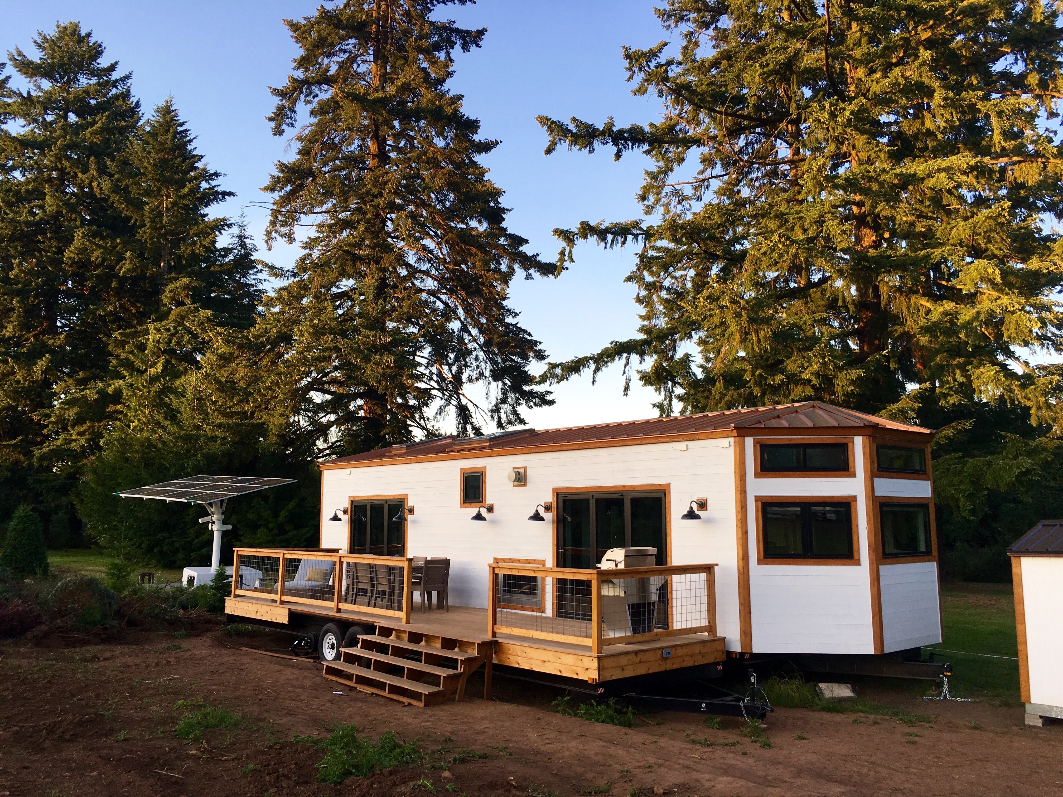 Best Tiny House Deck Ideas for Summer Outdoor Living
